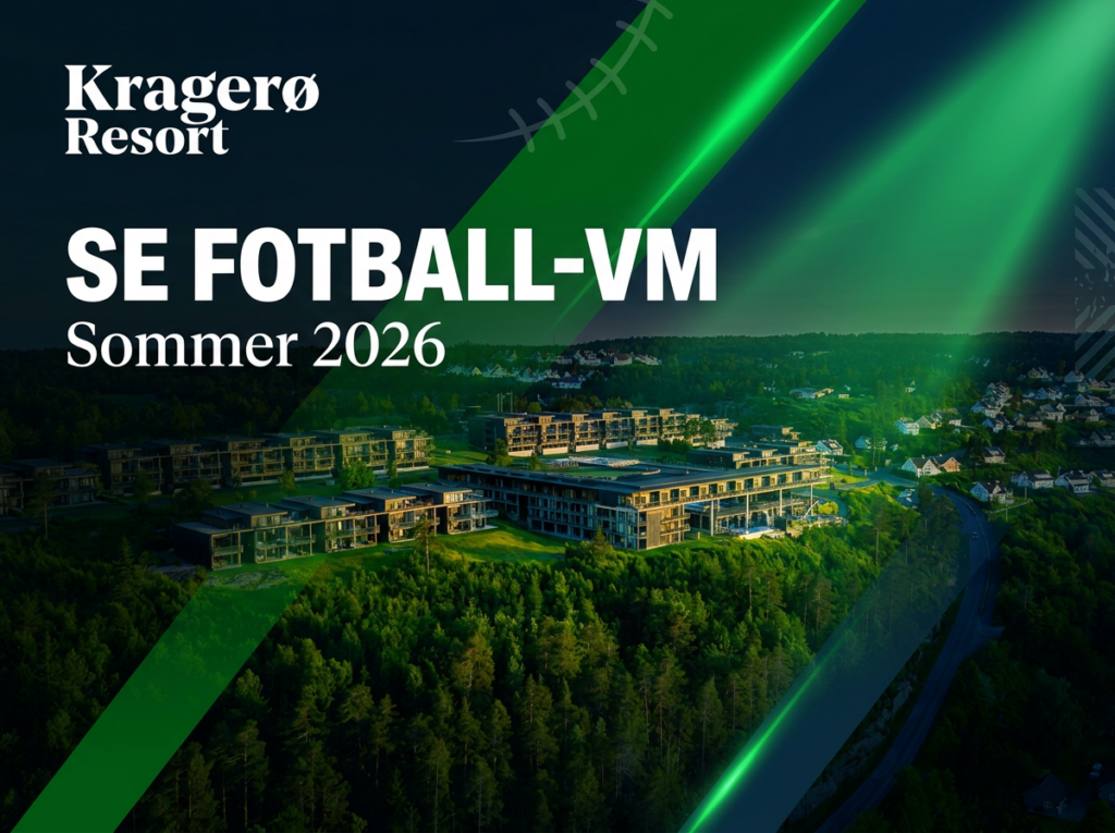 fotball-vm-pa-kragero-resort-43-v2 Promotional banner: Kragerø Resort hosting SE FOTBALL-VM Sommer 2026, aerial view of a resort with green diagonal overlays.
